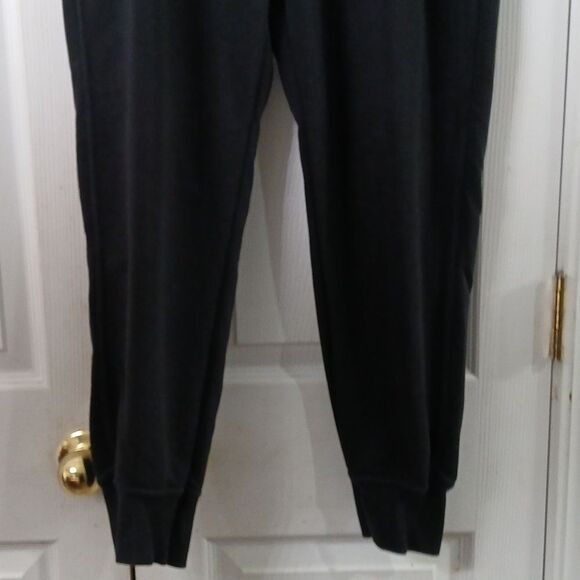 Nike  DRI FIT black sweatpants joggers drawstrings Sz M NWOT - Picture 2 of 7